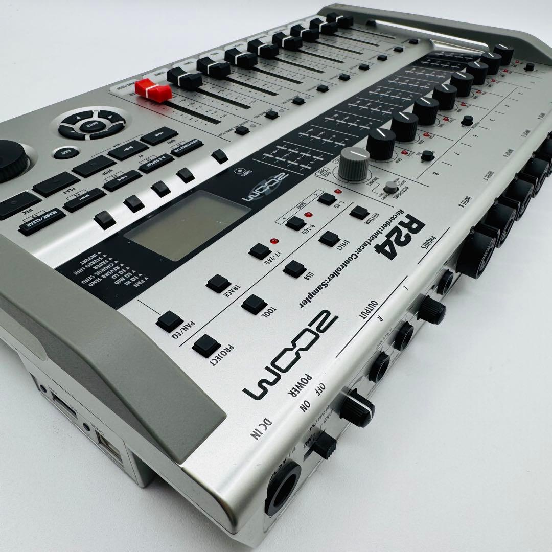 ZOOM R24 マルチトラックレコーダー