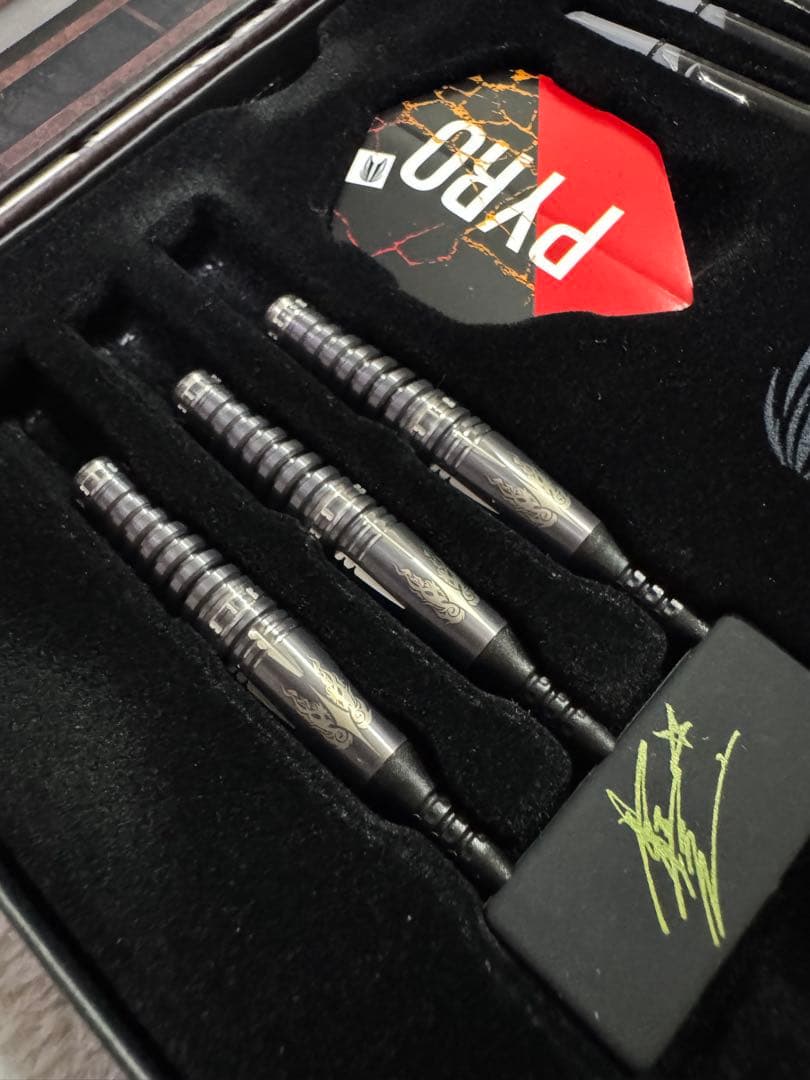 ★TARGET PYRO G7 ターゲット ダーツセット