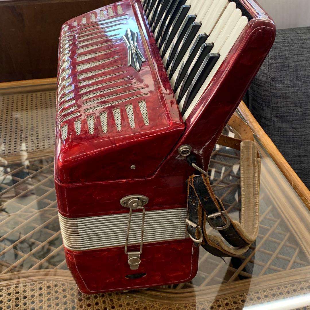 ★ YAMAHA アコーディオン 型番不明 32鍵盤 赤 動作確認済み