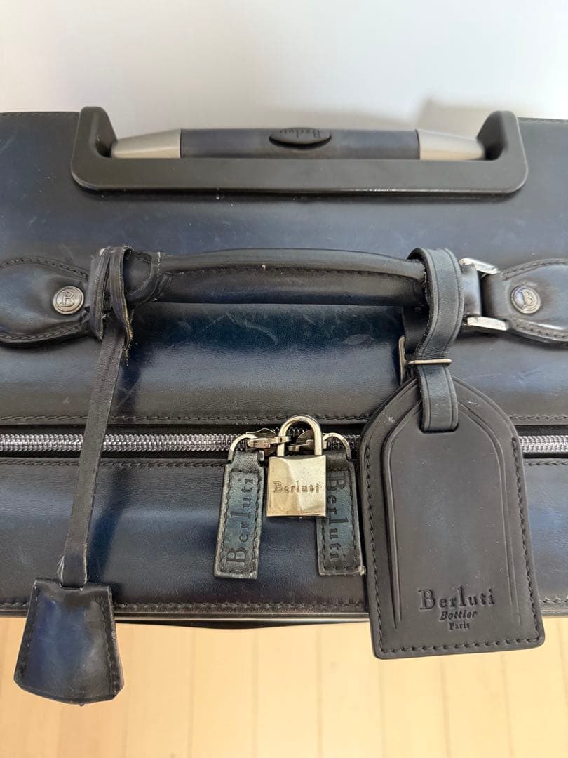 美品】べルルッティ スーツケース FORMULA 1000トロリー