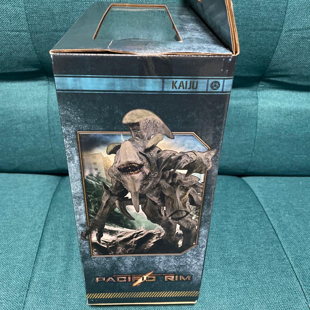 パシフィック・リム　フィギュア　KAIJU MUTAVORE ネカ　NECA