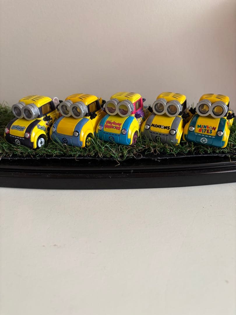 ミニオン トミカ5台セット