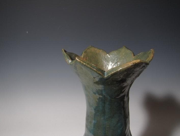 ○梅田明夫 透かし彫り亀甲壷 作品集「楓」付 全高40.5cm k447