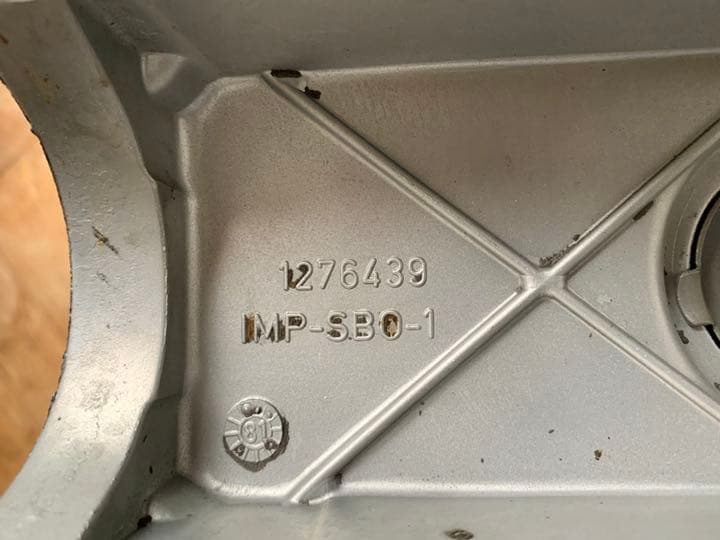 ☆【ボルボ】240 タペットカバー・カムカバー・フィラーキャップ・塗装