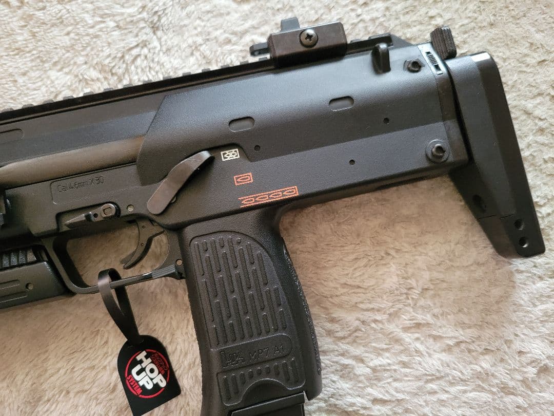 [美品] 東京マルイ MP7A1 予備マガジン付き 動作も快調です♪