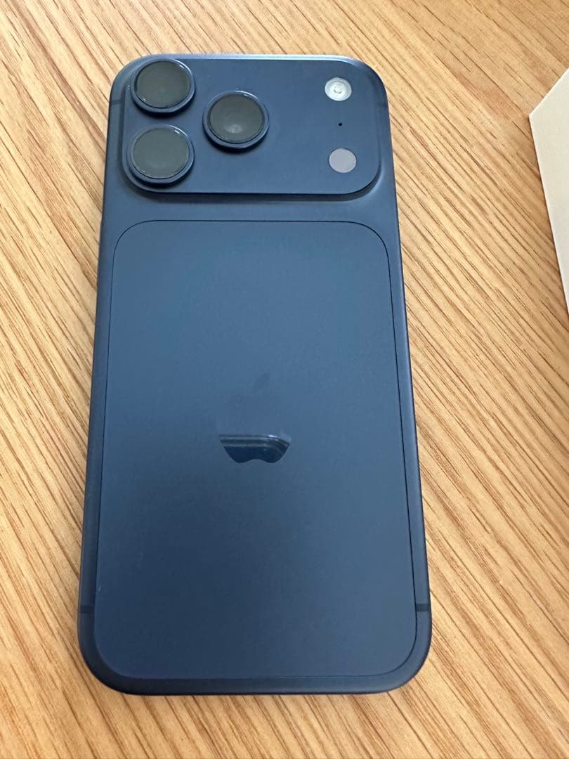 海外版 物理SIM iPhone 17 Pro Deep Blue 512GB