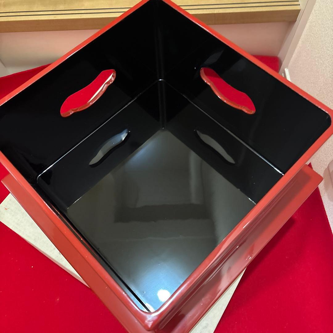 朱漆 時代 朱塗 漆器 赤い漆器の四角い膳 取っ手付き