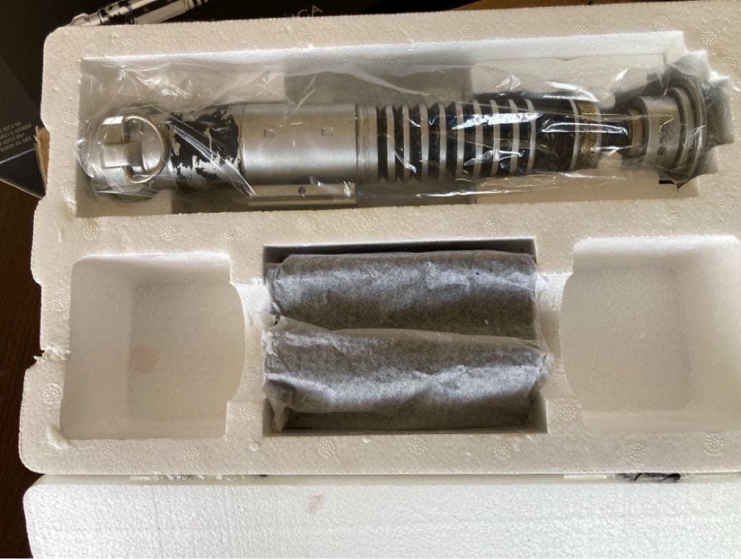 efx社 ルーク・スカイウォーカー EP6版V2スタントライトセーバー（樹脂