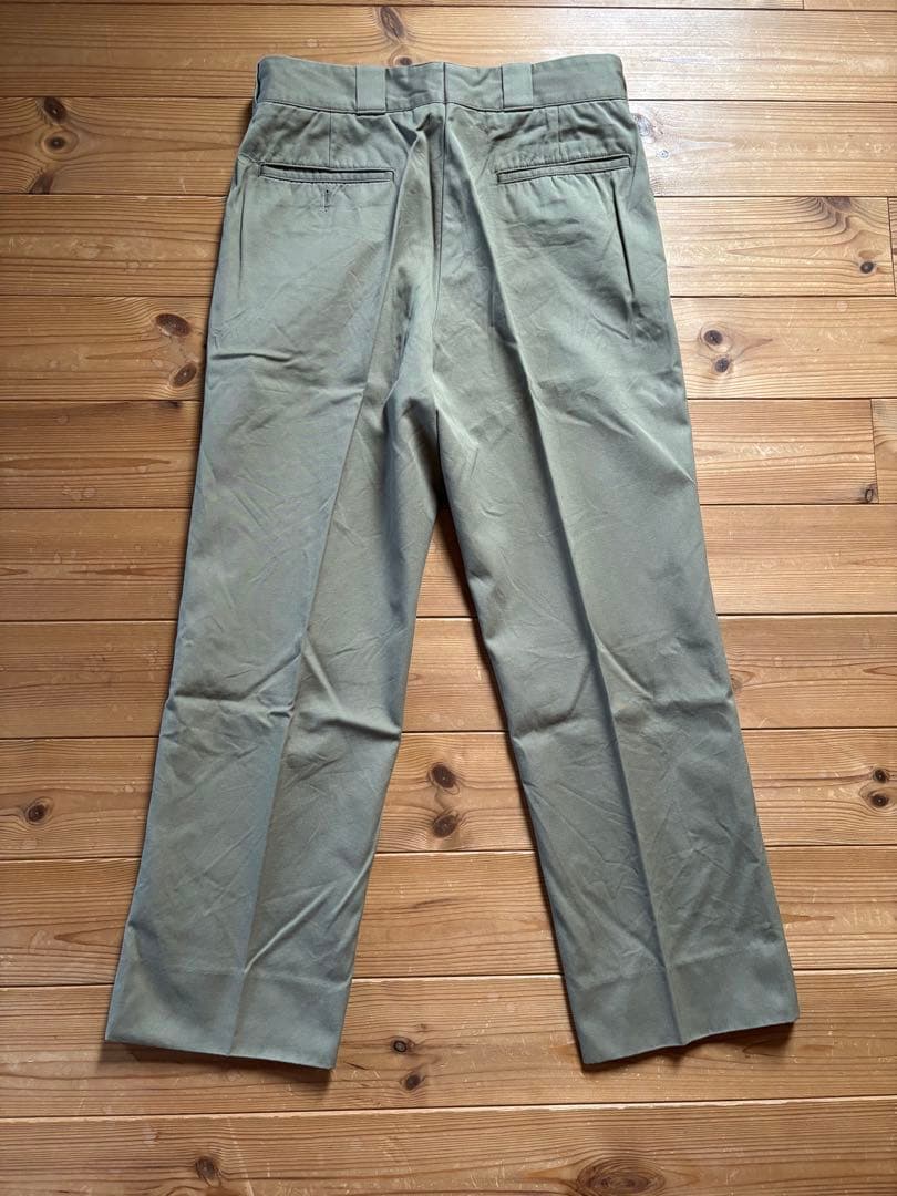 COMOLIコットンギャバウォッシュドパンツ カーキ ストレートパンツ