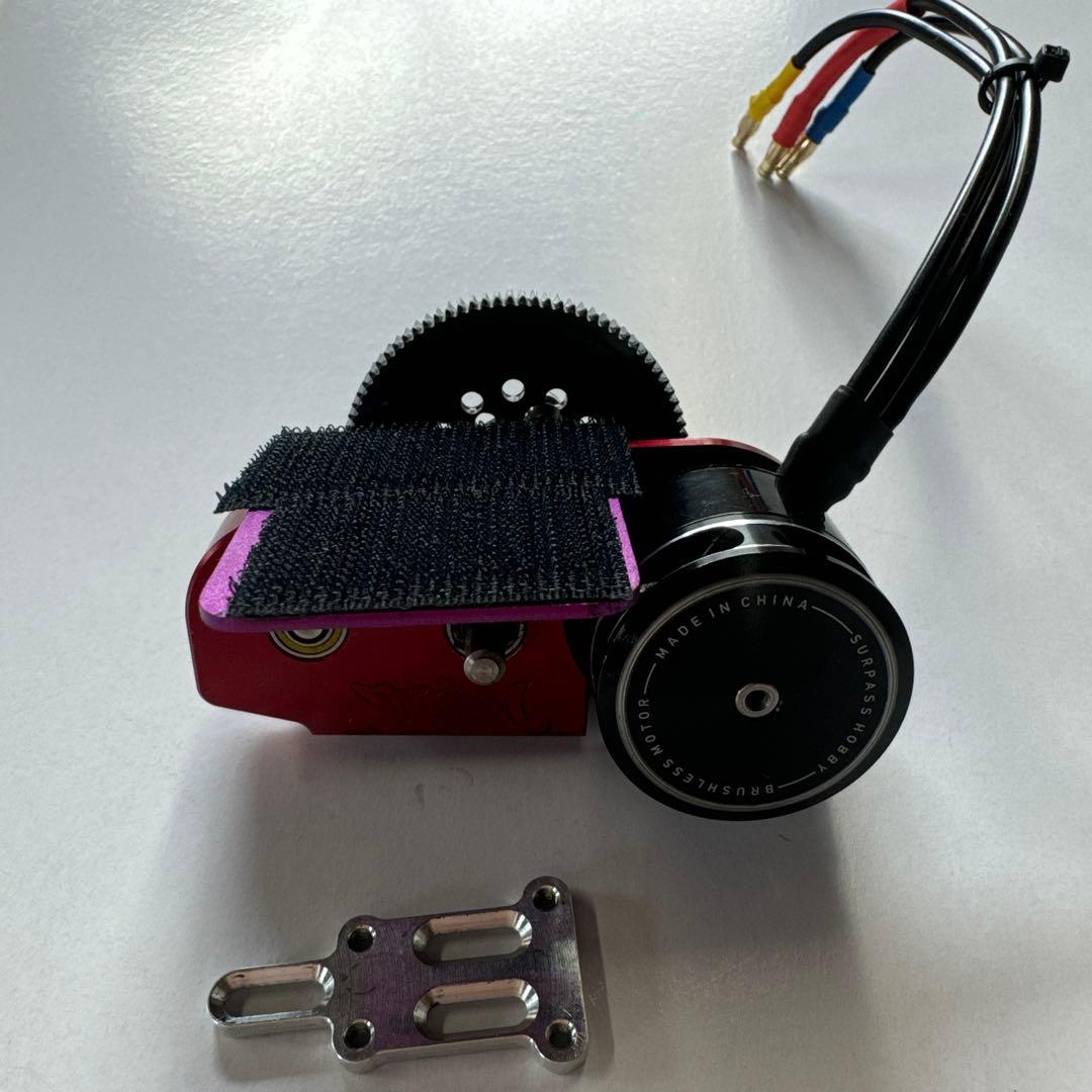 #オフロードTGH レッド モーター ギア 取り付けプレート付き