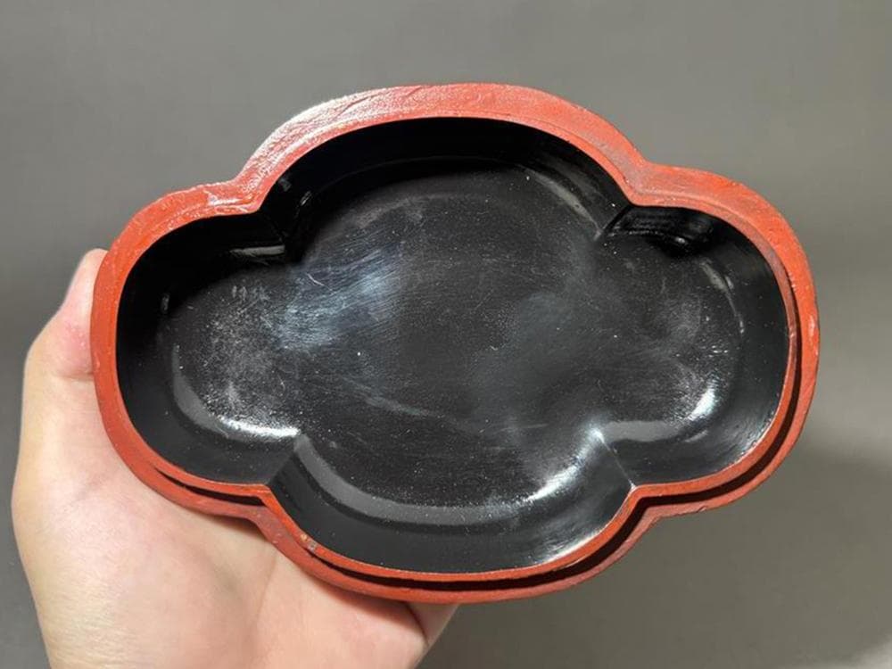 漆】 ☆ 漆器 朱漆絵金龍人物紋毛筆 ☆ 清代 花卉 唐人 描金文様