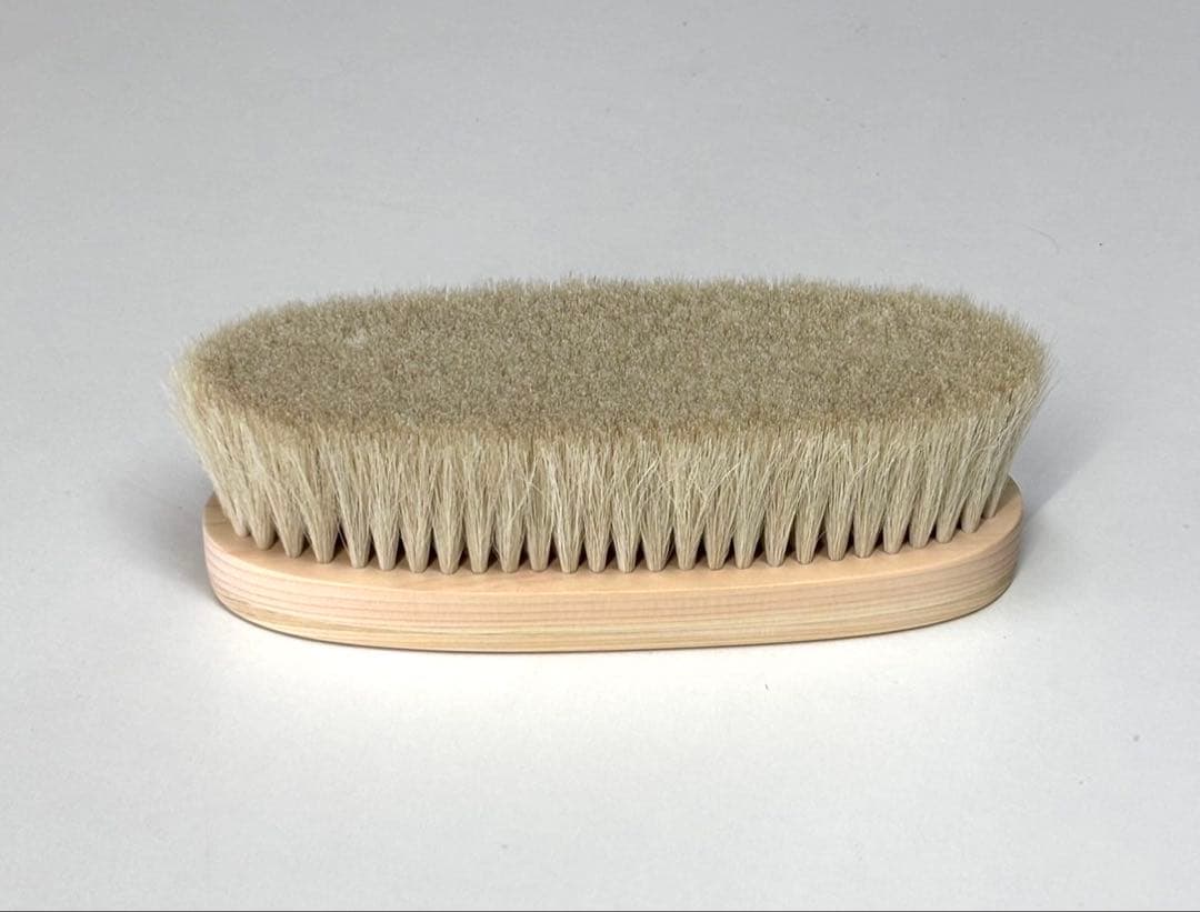 洋服ブラシ　白たてがみ【muchi商品】