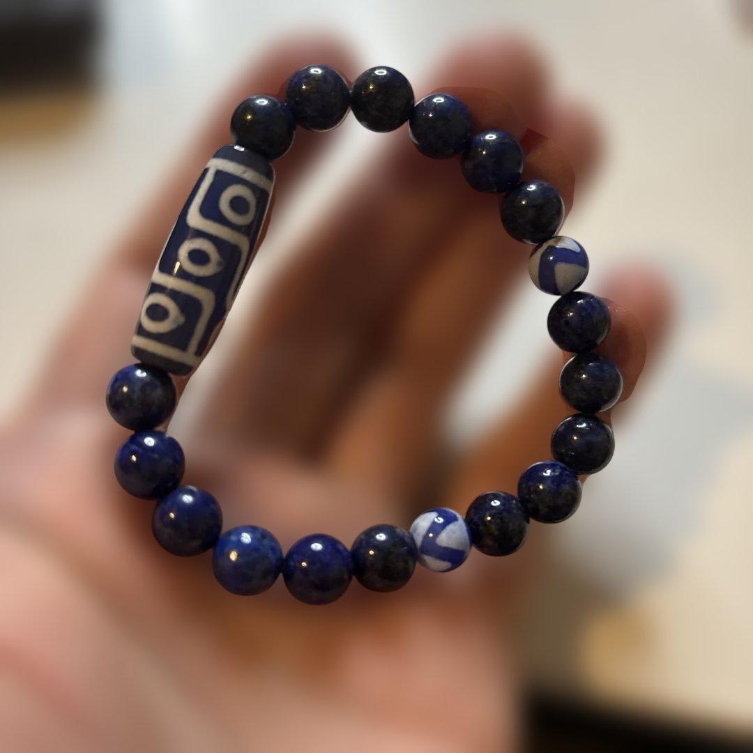 すごいパワーが入ってくる！九眼天珠と青玉髄天珠のブレスレット！