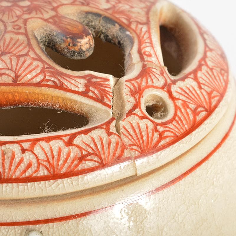 茶道具 京焼 三代 東山深山造 色絵 四季草花文 吊香炉 共布共箱 MR7382