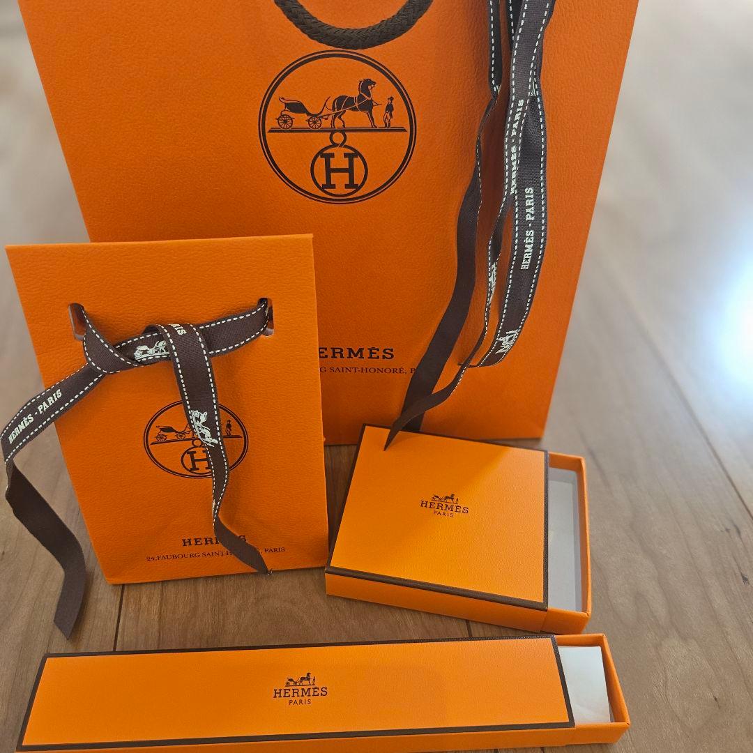 HERMES/エルメスの元箱（中身）を見えなくする受け取り手の気持ちを配慮