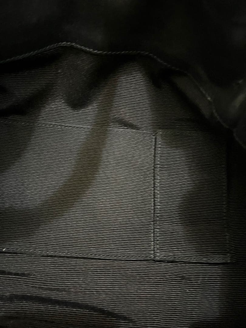 フェラガモ　リボン付きブラックレザートートバッグ