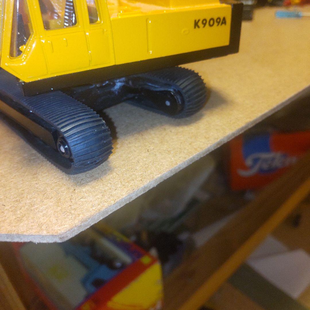 KOBELCO K909A ミニチュア重機　　1/50
