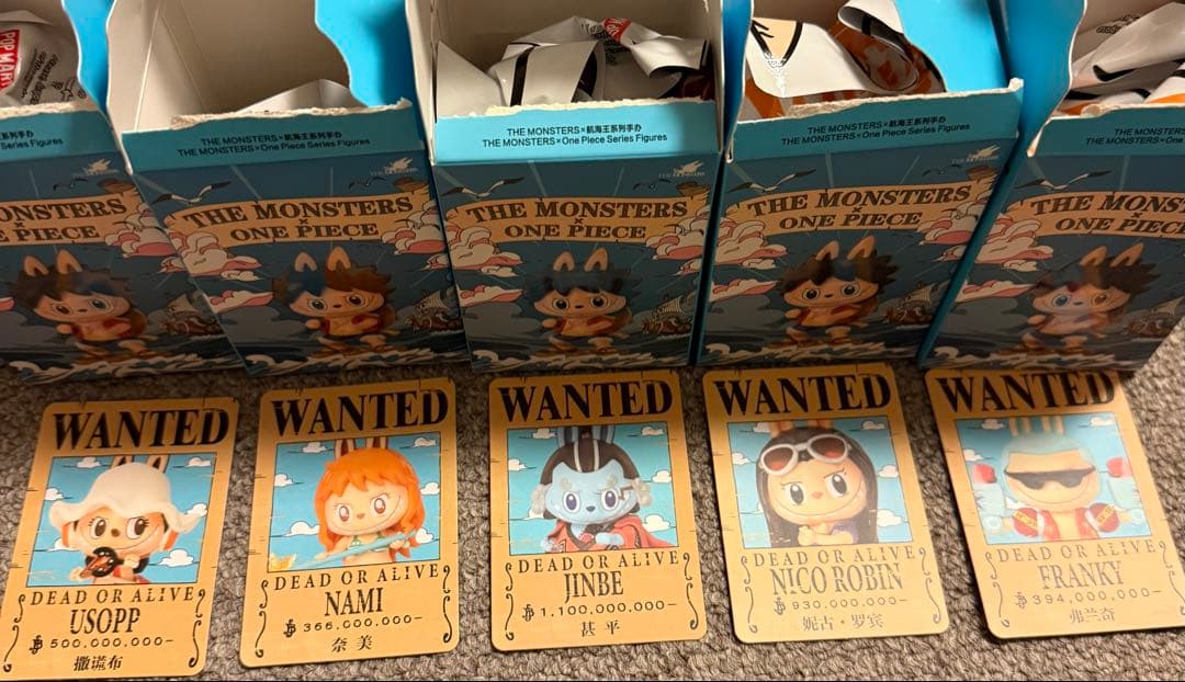 【正規品】POPMART ONE PIECE x LABUBU フィギ