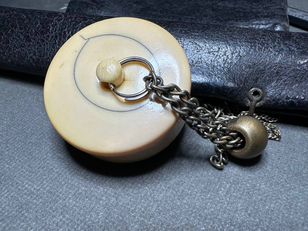 極上 根付 天然素 煙草入れ 煙管入れ材 アンティーク 和彫 置物 骨董