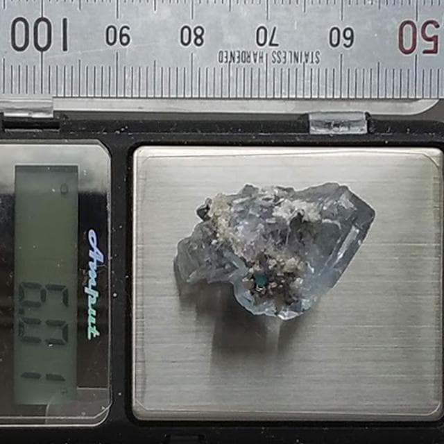 6.01g　ヤオガシャン鉱山　フローライト　鉱物標本