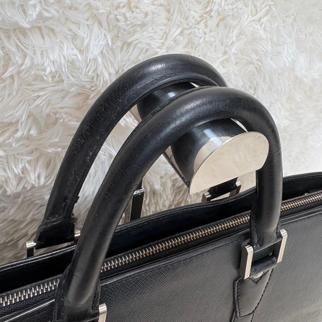 ルイ・ヴィトン タイガ ポルトドキュマンロザン ビジネスバッグ 人気 高級