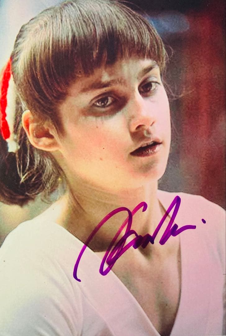 体操選手 ナディア・コマネチ 直筆サイン入り写真 金メダリスト 白い妖精　tt 体操選手 ナディア・コマネチ 直筆サイン入り写真 金メダリスト 白い