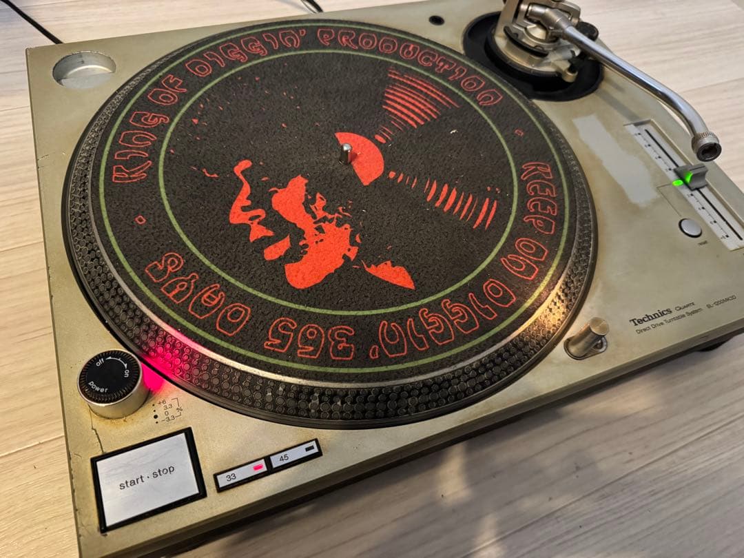 Technics SL-1200MK3D ターンテーブルカバーセット(ブラック) Technics SL-1200MK3D ターンテーブル ブラック（足一つ無し