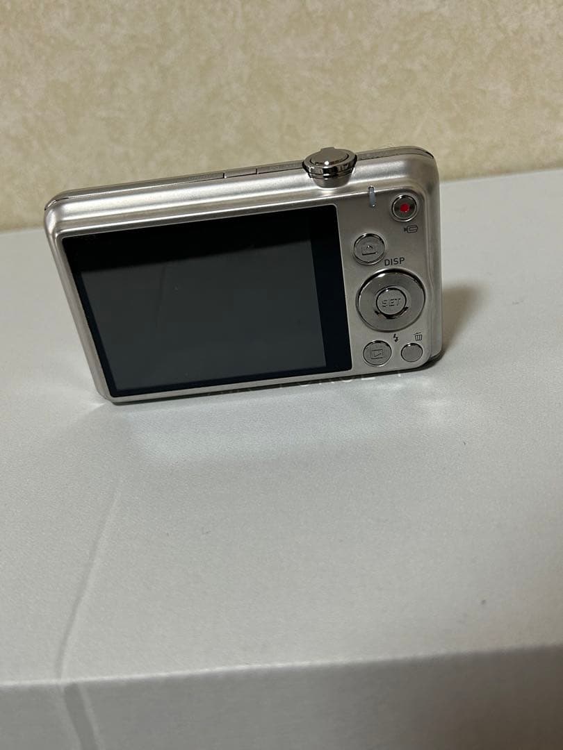 CASIO EXILIM 16.1MP コンパクトデジタルカメラ EX-Z700