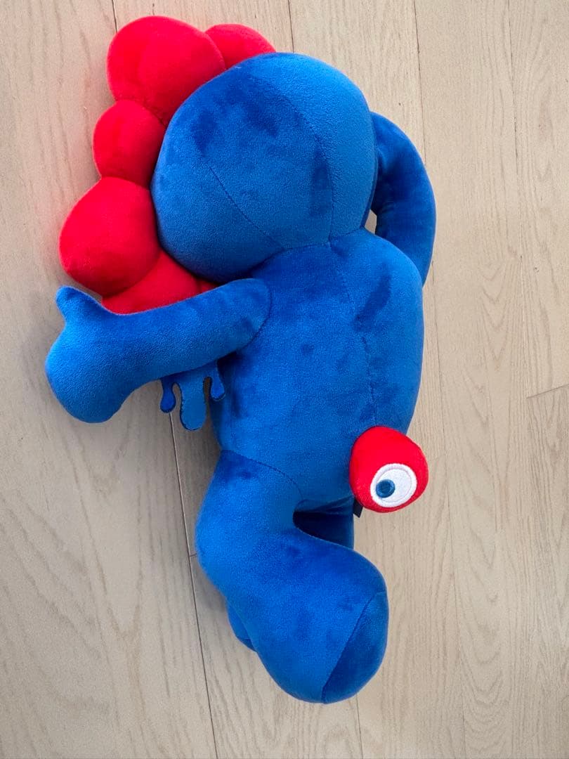 ミャクミャクぬいぐるみ　2等