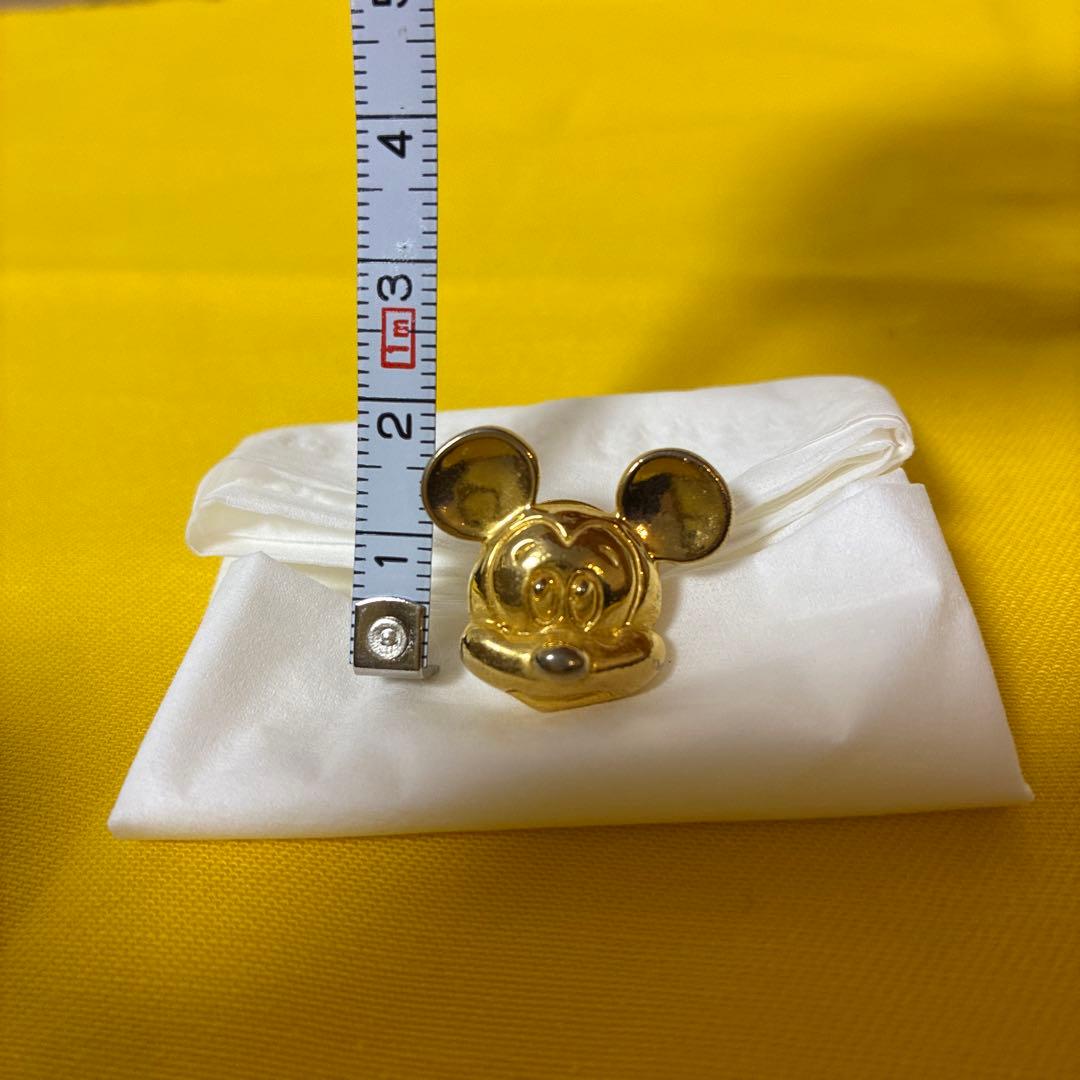 バロー社刻印 ミッキーマウス 金色 ピンバッジ