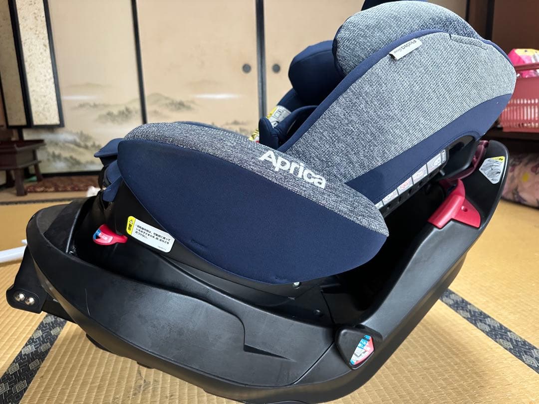 Aprica 車用チャイルドシート ネイビー/グレー