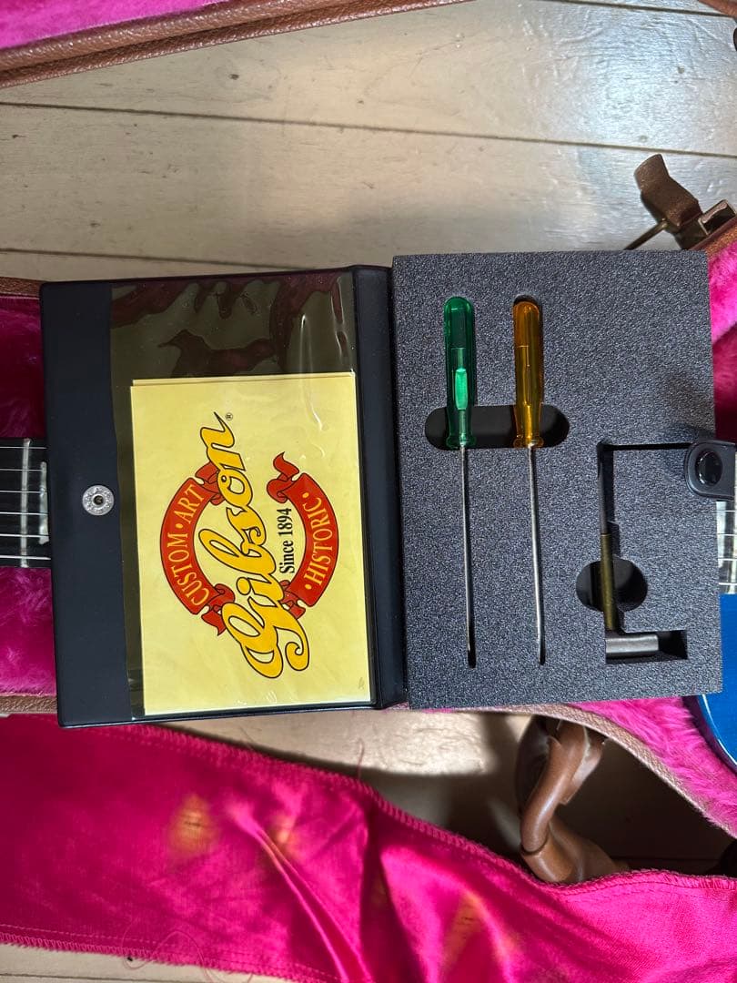 Gibson Les Paul 青色 専用ハードケース付