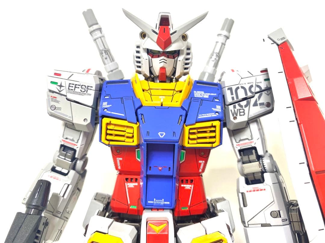 PG UNLEASHED 1/60 ガンダム ガンプラ　光沢　全塗装　完成品