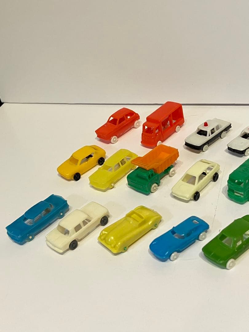 グリコのおもちゃ　ミニカー　グリコのおまけ　フェアレディZ チェリー　ルーチェ