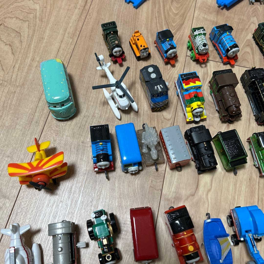 トーマス カプセルプラレール 約80個セット おまけレール付き