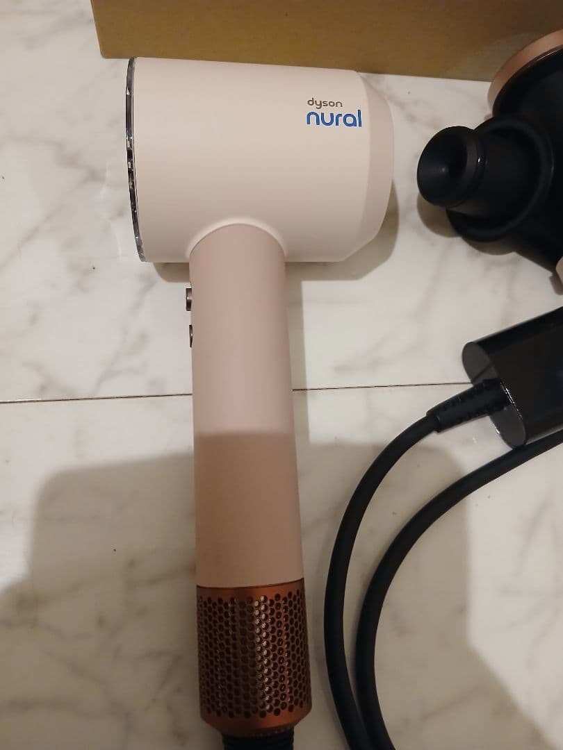 サ*ー様 Dyson Supersonic Nural Shine 付属品完備
