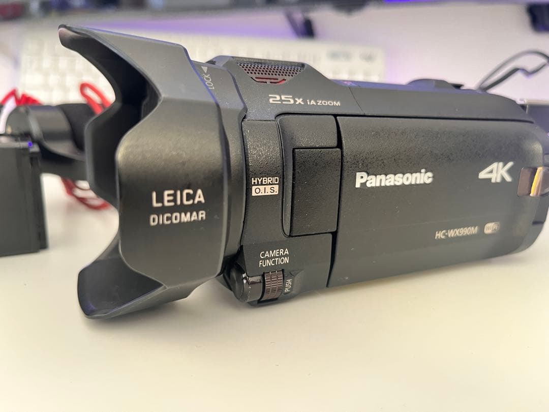 パナソニックカメラ　HC-WX990M（マイク、バッテリー×4、充電器付き）