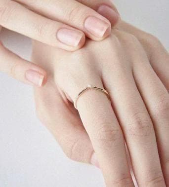 エテ K10YG V字ミル打ち ダイヤモンド リング