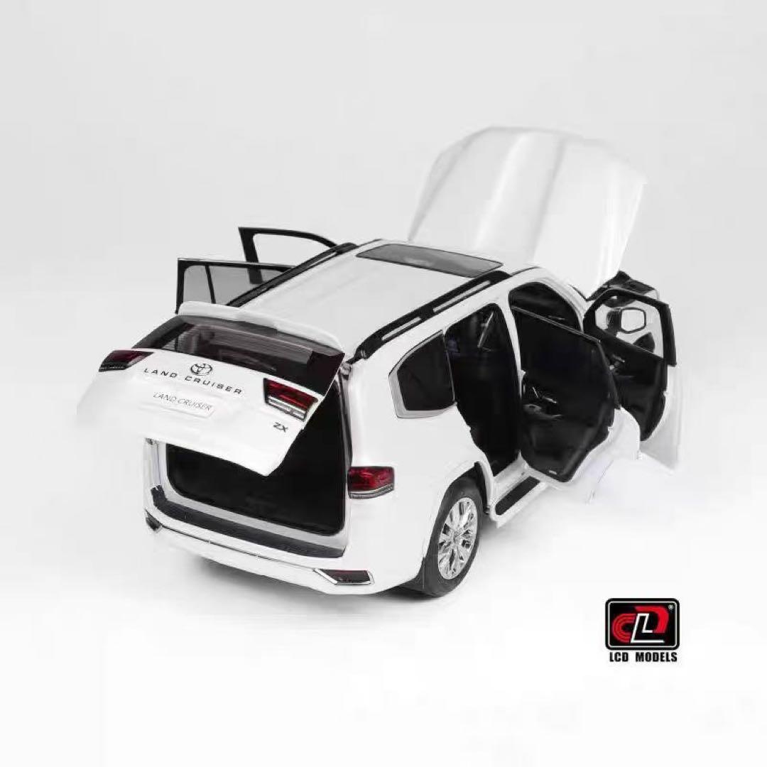 新発売 LCD 1/18 トヨタ ランドクルーザー 全開閉 ミニカー ホワイト