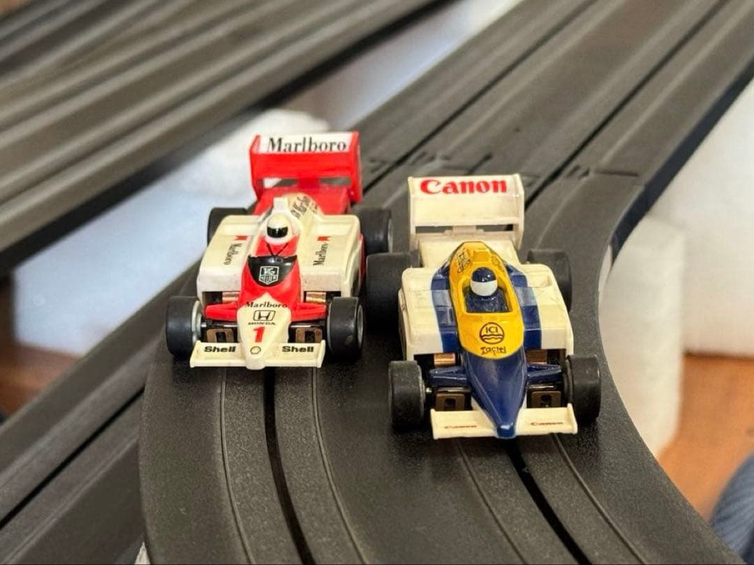 トミーのスロットカー 、マクラーレン ホンダとウィリアムズ ホンダ の2台セット