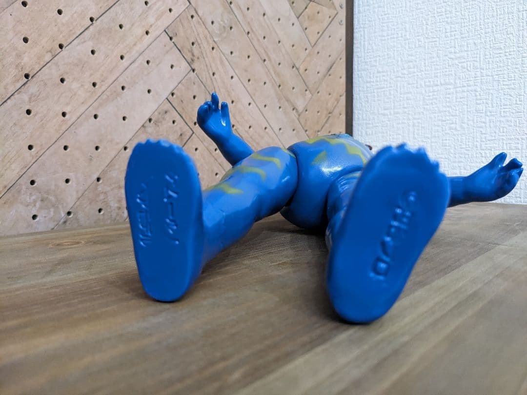 ベアモデル ジャイアントケムール人 ソフビ - メルカリ