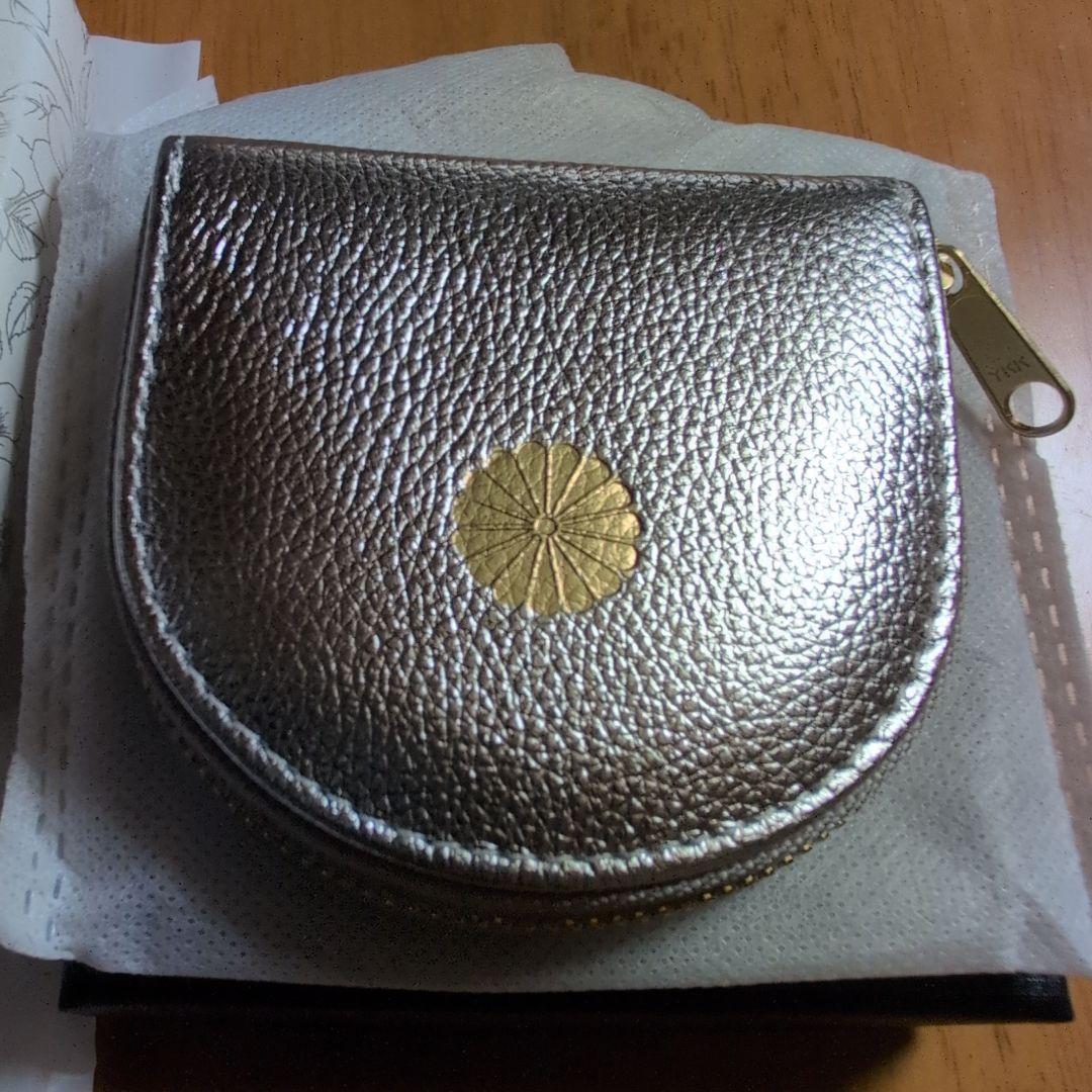 皇居限定ケース　シルバー　【新品未使用品】✨12/28までお値下げ❗