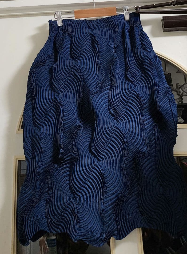 超美品　イッセイミヤケ　ISSEY MIYAKE　3D スチーム　スカート