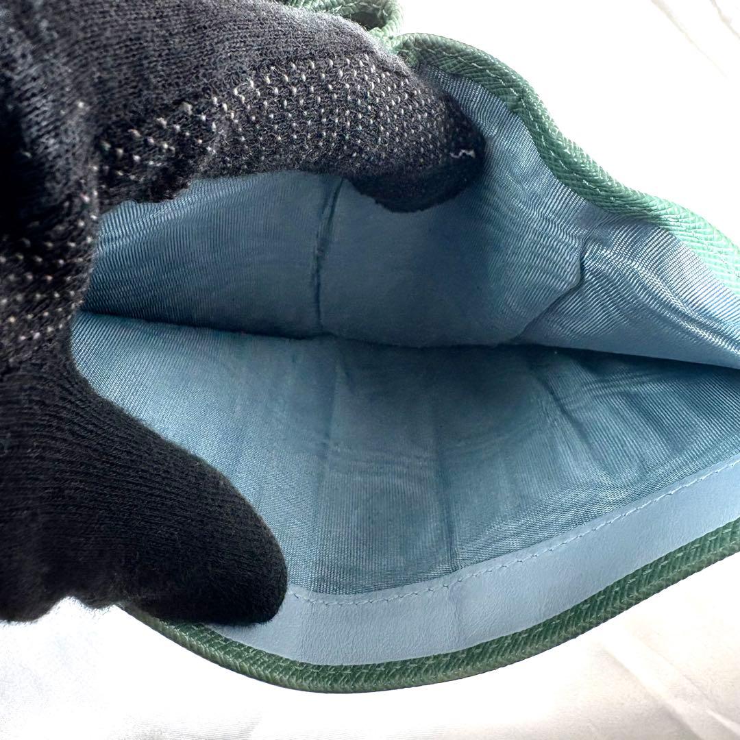 極美品/現行✨ プラダ 折り財布 三角ロゴ バイカラー サフィアーノレザー