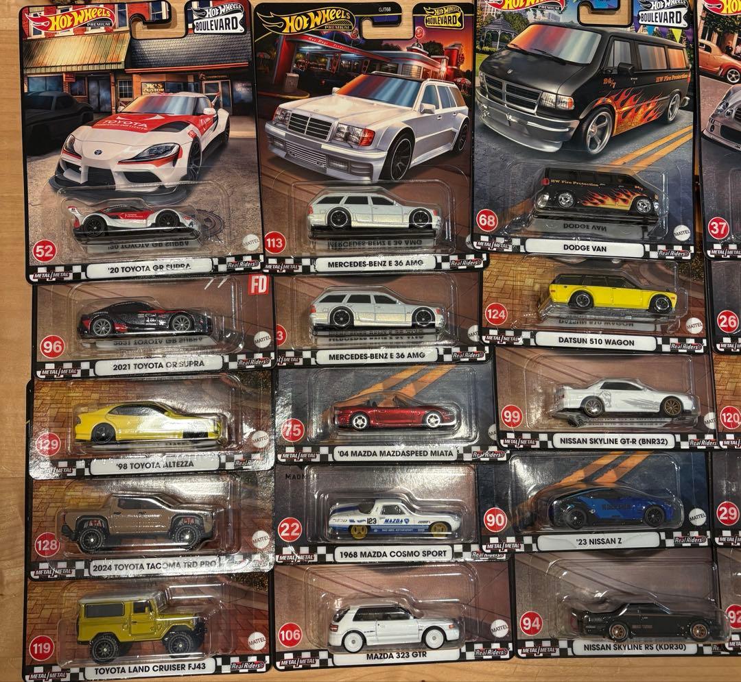 ホットウィール　プレミアム　ブールバード　30台