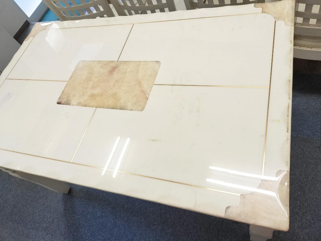 引き取り限定！分解できます。　大理石風　テーブルと椅子の５点セット