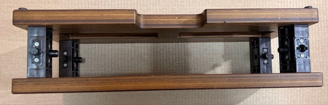 吉澤　アシストスツール　ブラウン　足台　補助台　ウォールナット