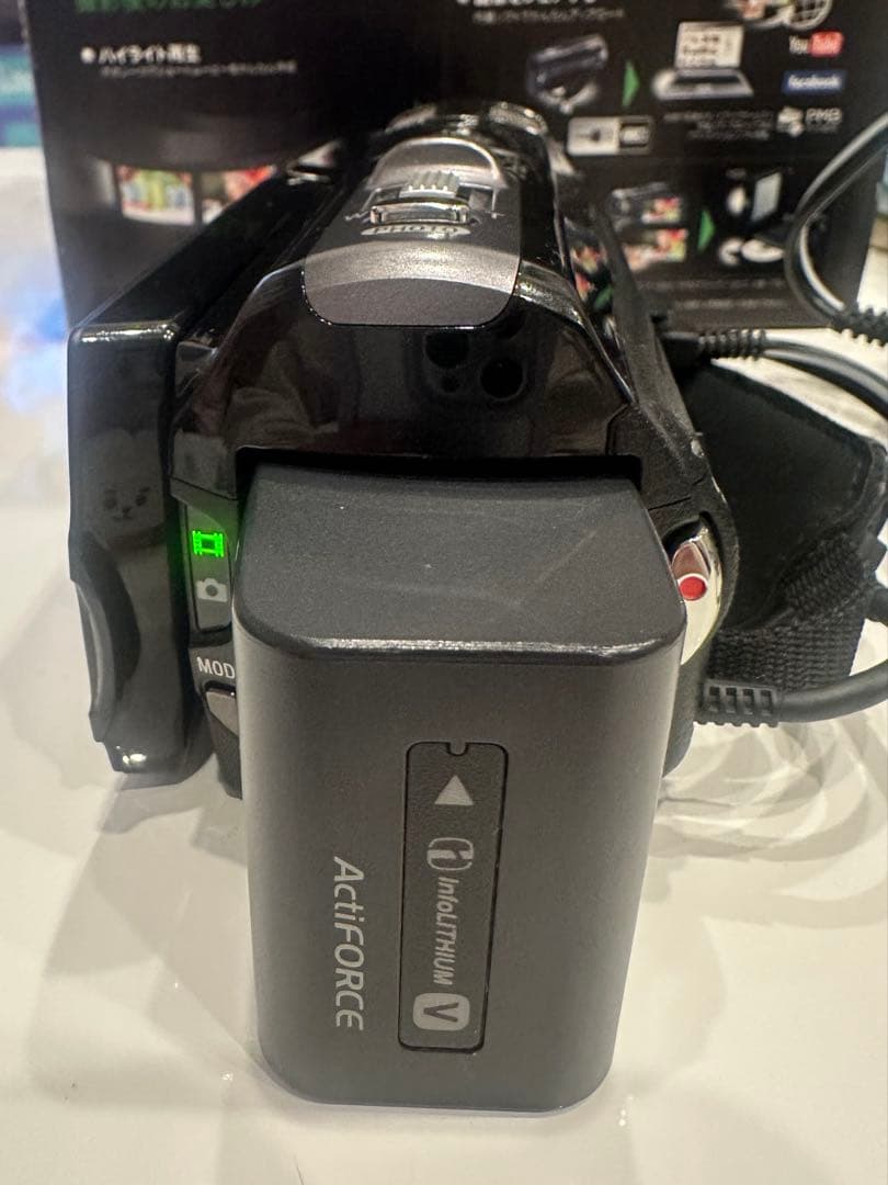 SONY HDR-CX560V ハンディカム ビデオカメラ