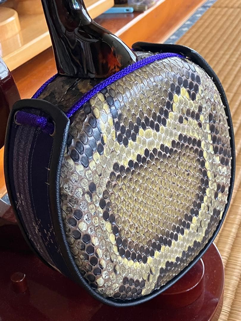 沖縄三線貴重本島産クルチ与那城型本皮一枚張りスンチ塗り期間