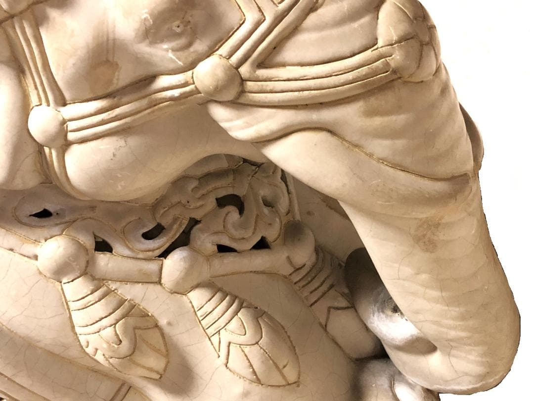 白釉象花台 】 アンティーク 吉祥蝙蝠文 - メルカリ